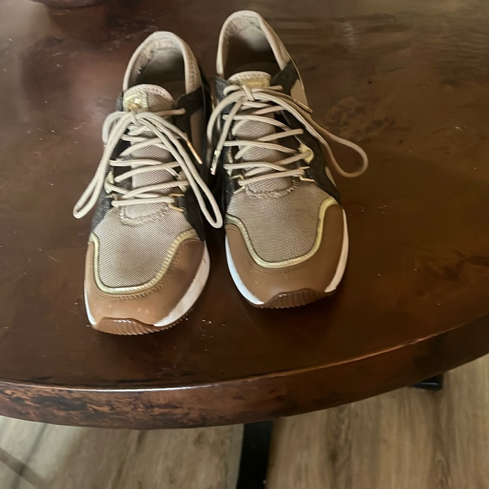 Wedge two toned sneakers